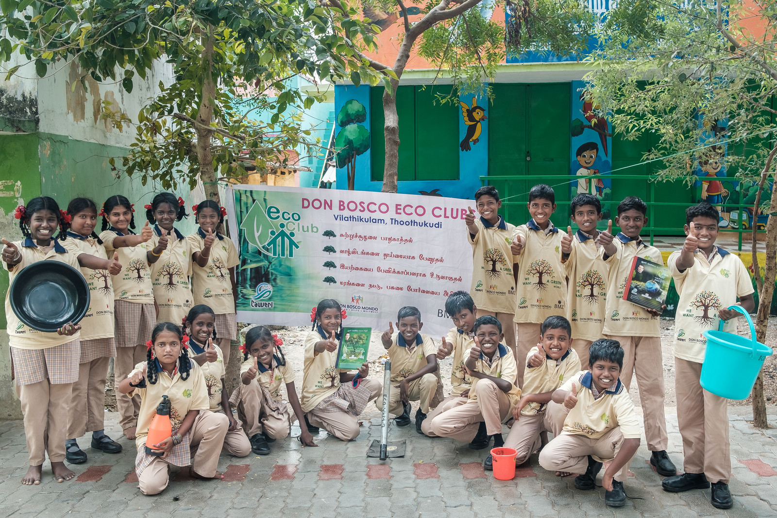 © Nishant Ratnakar/Ichtv Indische Jugendliche im Gruppenbild